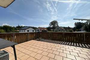 Großzügiges 1- bis 2-Familienhaus mit Garagen, großer Terrasse und Garten! – Bayreuth (Kreis) – Vorschaubild 5