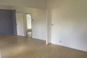 Attraktive 3-Zimmer-Dachgeschosswohnung in Wuppertal-Elberfeld am Mirker Bahnhof – Eckernförder Straße 9, 42105 Wuppertal – Vorschaubild 2