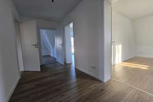 ERSTBEZUG nach Sanierung, 3-Zimmer-Etagenwohnung in 3-Familienhaus in Laubegast zu verkaufen. – Österreicher Straße 82, 1279 Laubegast, Dresden – Vorschaubild 7