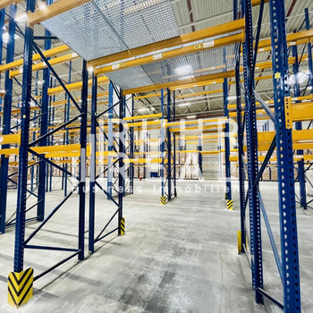 Lagerhallen mit Regalsystemen | Rampe + ebenerdig | flexible Flächengrößen