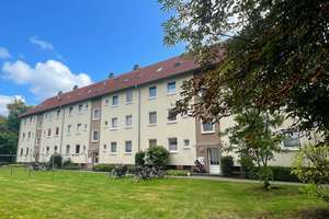 Freie 3-Zimmer-Wohnung mit Entwicklungs- und Steuersparpotenzial
