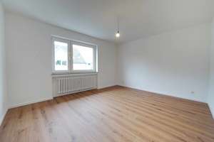 Gut geschnittene, modernisierte 3-Zimmerwohnung in fußläufiger Rheinnähe – Die vollständige Adresse der Immobilie erhältst du vom Anbieter., 50735 Niehl, Köln – Vorschaubild 9