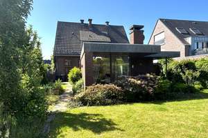 Großzügiges Zweifamilienhaus mit Garten in begehrter Lage von Münster-Gievenbeck