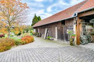 Besonderes Bauernhaus-Anwesen mit Pool in herrlicher Aussichtslage – Die vollständige Adresse der Immobilie erhältst du vom Anbieter., 94474 Vilshofen an der Donau – Vorschaubild 33