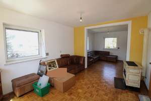 -RESERVIERT- Wohnhaus mit Einliegerwohnung, großem Grundstück und unterkellerter Garage – Die vollständige Adresse der Immobilie erhältst du vom Anbieter., 86853 Langerringen – Vorschaubild 11