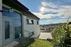 Traumhafte und ruhige Aussichtslage unterhalb der Burg Teck! – Esslingen (Kreis) – Vorschaubild 9