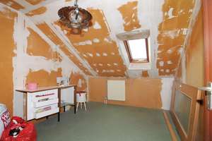 Charmantes, ruhig gelegenes und familienfreundliches Reihenendhaus mit idyllischem Garten und Garage – Die vollständige Adresse der Immobilie erhältst du vom Anbieter., 96231 Bad Staffelstein – Vorschaubild 17