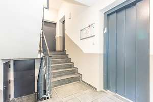 2-Zimmerwohnung mit großem Sonnenbalkon: frisch renoviert und direkt bezugsfertig! – Die vollständige Adresse der Immobilie erhältst du vom Anbieter., 10781 Schöneberg, Berlin – Vorschaubild 12