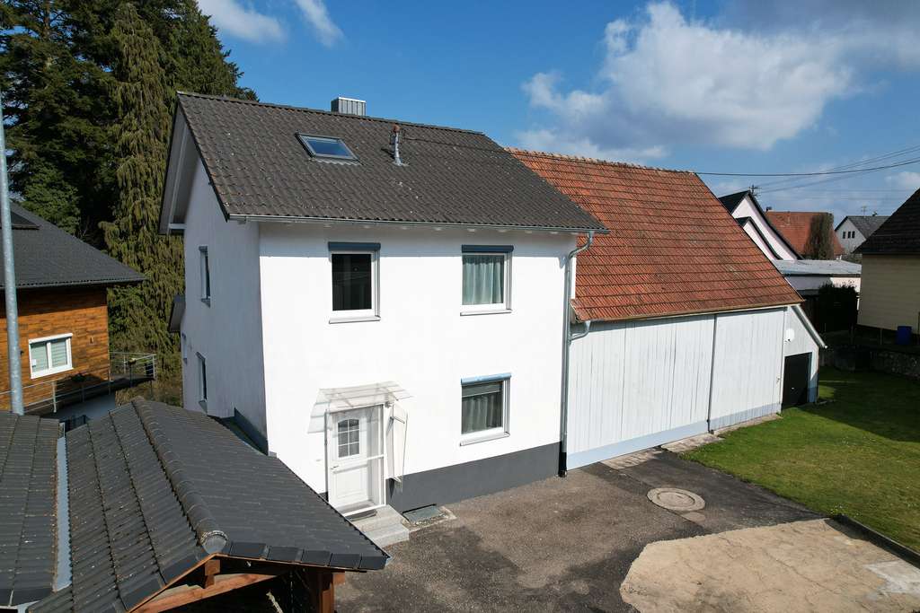 Immobilie in Inzigkofen - Modernisiertes Einfamilienhaus mit Scheune und vielseitigen Nutzungsmöglichkeiten - Bild 0