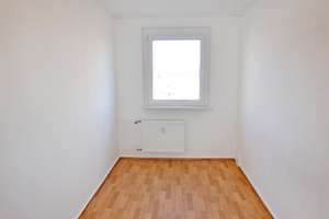 Bezug sofort möglich! 3-Raum-Wohnung, Badewanne, Aufzug, Balkon, PKW-Stellplatz! – Am Rosengarten 29, 6526 Sangerhausen – Vorschaubild 17