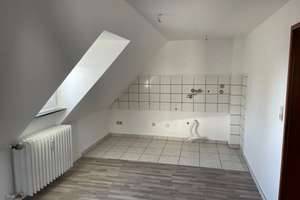Mitten in Altenbochum – freundliche 3 Zimmer DG-Wohnung in ruhiger Lage mit eigenem Park – Theoderichstraße 10, 44803 Altenbochum, Bochum – Vorschaubild 4