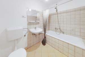 Fußläufig zum Uniklinikum - 3-Zimmer-Wohnung mit 2 Balkonen sofort frei zum Bezug! – Die vollständige Adresse der Immobilie erhältst du vom Anbieter., 69120 Neuenheim, Heidelberg – Vorschaubild 9