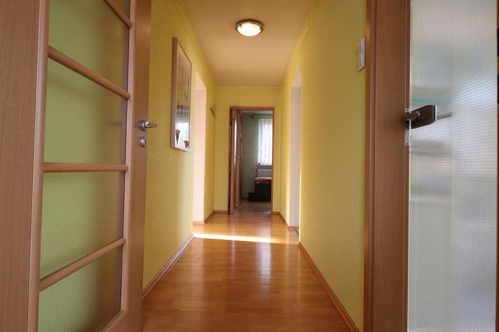 Immobilie in Naila - Ruhe und trotzdem zentrumsnah - ein Traum - Bild 4