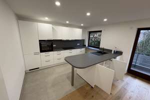 Erstbezug nach kompletter Modernisierung – Exklusive 2-Zimmer-Wohnung mit Garten, Bachlage & Garage  – Schloßanger 5, 86179 Haunstetten-Ost, Augsburg – Vorschaubild 5