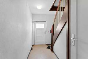 Charmantes Mehrfamilienhaus mit drei Wohneinheiten in Kassel – Die vollständige Adresse der Immobilie erhältst du vom Anbieter., 34127 Philippinenhof, Kassel – Vorschaubild 4