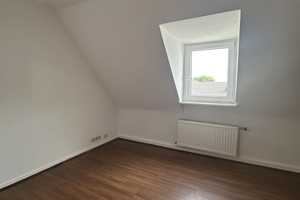 2 Zimmer Dachgeschosswohnung in ruhiger Lage! – Wangeroogestr. 49, 40468 Düsseldorf – Vorschaubild 1