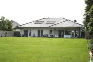 Eine Perle: Hochwertiges Efh. in Traumlage mit ca. 190 m² Wohnfläche + ca. 100 m² Dachstudio – Heinsberg (Kreis) – Vorschaubild 2