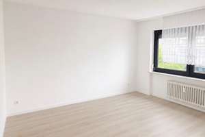 Freie 2-Zimmer-ETW mit großem Südwestbalkon, Aufzug und TG-Stellplatz im Kaufpreis enth – Im Stöckig 65, 90765 Ronhof, Kronach, Fürth – Vorschaubild 5