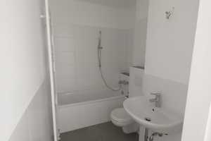 Schöne 3-Zimmerwohnung mit Balkon und neuem Badezimmer. – KIssinger Str. 10, 40229 Düsseldorf – Vorschaubild 12