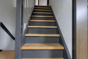 Modernisiertes Reihenhaus Terrasse, Stellplatz, Siegen-Geisweid – Starenweg 8, 57078 Geisweid, Siegen – Vorschaubild 4