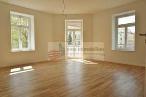 // Ab 01.04.2026 - Parkett - Tageslichtbad - Aufzug - Balkon //