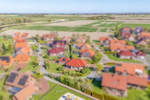 Moderner Bungalow in ruhiger Siedlungslage von Dornum – Die vollständige Adresse der Immobilie erhältst du vom Anbieter., 26553 Dornum – Vorschaubild 1
