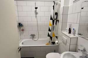 Geschmackvolle 3-Zimmer-Altbauwohnung mit Einbauküche in der Bonner Weststadt – Endenicher Straße 73, 53115 Weststadt, Bonn – Vorschaubild 9