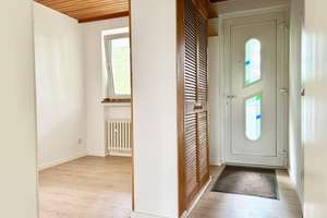 Modernisierte 2-Zimmer-Wohnung mit Loggia und Aufzug in Gerresheim – Die vollständige Adresse der Immobilie erhältst du vom Anbieter., 40627 Gerresheim, Düsseldorf – Vorschaubild 4