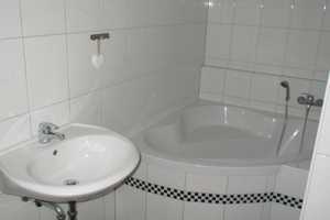 ***3--Raumwohnung, in ruhiger Lage, mit Balkon*** – Fichtestraße 47, 9126 Chemnitz – Vorschaubild 9