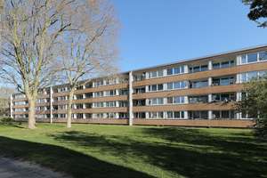 Großzügige 3-Zimmer-Wohnung in Detmerode // 2.OG rechts – John-F.-Kennedy-Allee 36, 38444 Detmerode, Wolfsburg – Vorschaubild 1