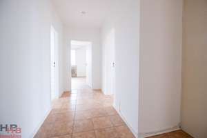 4-Zimmer-Wohnung mit großer Loggia im beliebten Stadtteil Schwachhausen – Die vollständige Adresse der Immobilie erhältst du vom Anbieter., 28213 Riensberg, Bremen – Vorschaubild 3