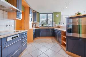 Exklusives Einfamilienhaus mit einzigartigem Gartenparadies und Alpenblick! – Die vollständige Adresse der Immobilie erhältst du vom Anbieter., 89584 Ehingen (Donau) – Vorschaubild 4