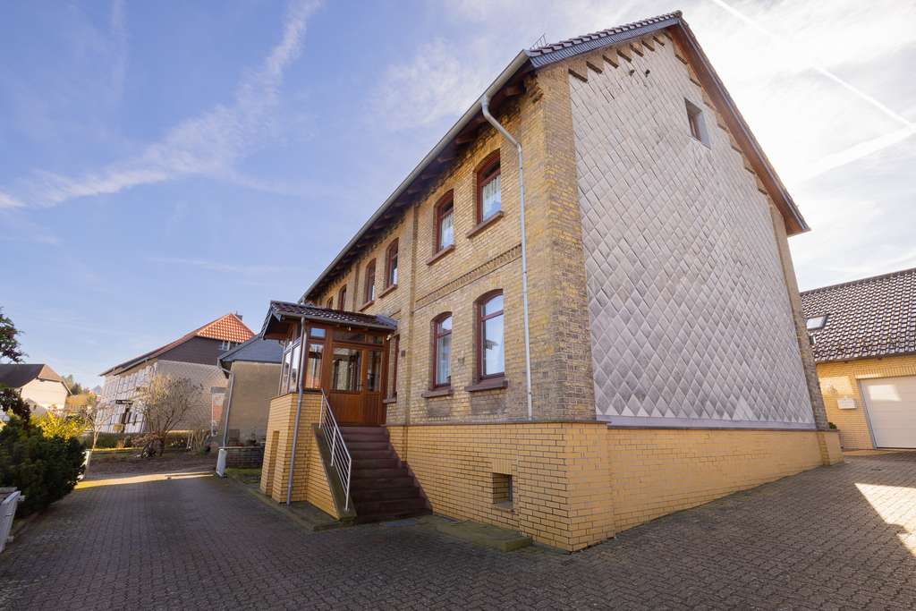 Immobilie in Cremlingen - Gepflegtes Ensemble in Destedt – ideal für Selbstnutzer und Mehrgenerationenwohnen - Bild 2