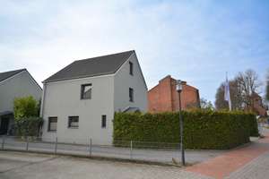 Modernes Einfamilienhaus mit Studio im DG und Pkw-Stellplätzen – Die vollständige Adresse der Immobilie erhältst du vom Anbieter., 23611 Bad Schwartau – Vorschaubild 7