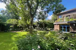 Exklusives Architektenhaus mit Gartenidylle in Kleinmachnow – Potsdam-Mittelmark (Kreis) – Vorschaubild 6