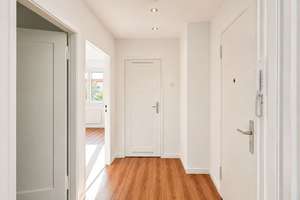 Frisch renovierte 2-Zimmer-Wohnung mit Loggia und Grünblick – bezugsfrei in Reinickendorf – Lienemannstraße 23, 13403 Reinickendorf (Ortsteil), Berlin – Vorschaubild 5