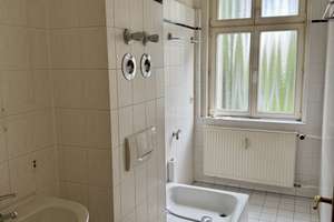 Provisionsfrei! Bezugsfreie 3-Zimmer-Wohnung in den historischen Stalinbauten am Strausberger Platz – Die vollständige Adresse der Immobilie erhältst du vom Anbieter., 10243 Friedrichshain, Berlin – Vorschaubild 9