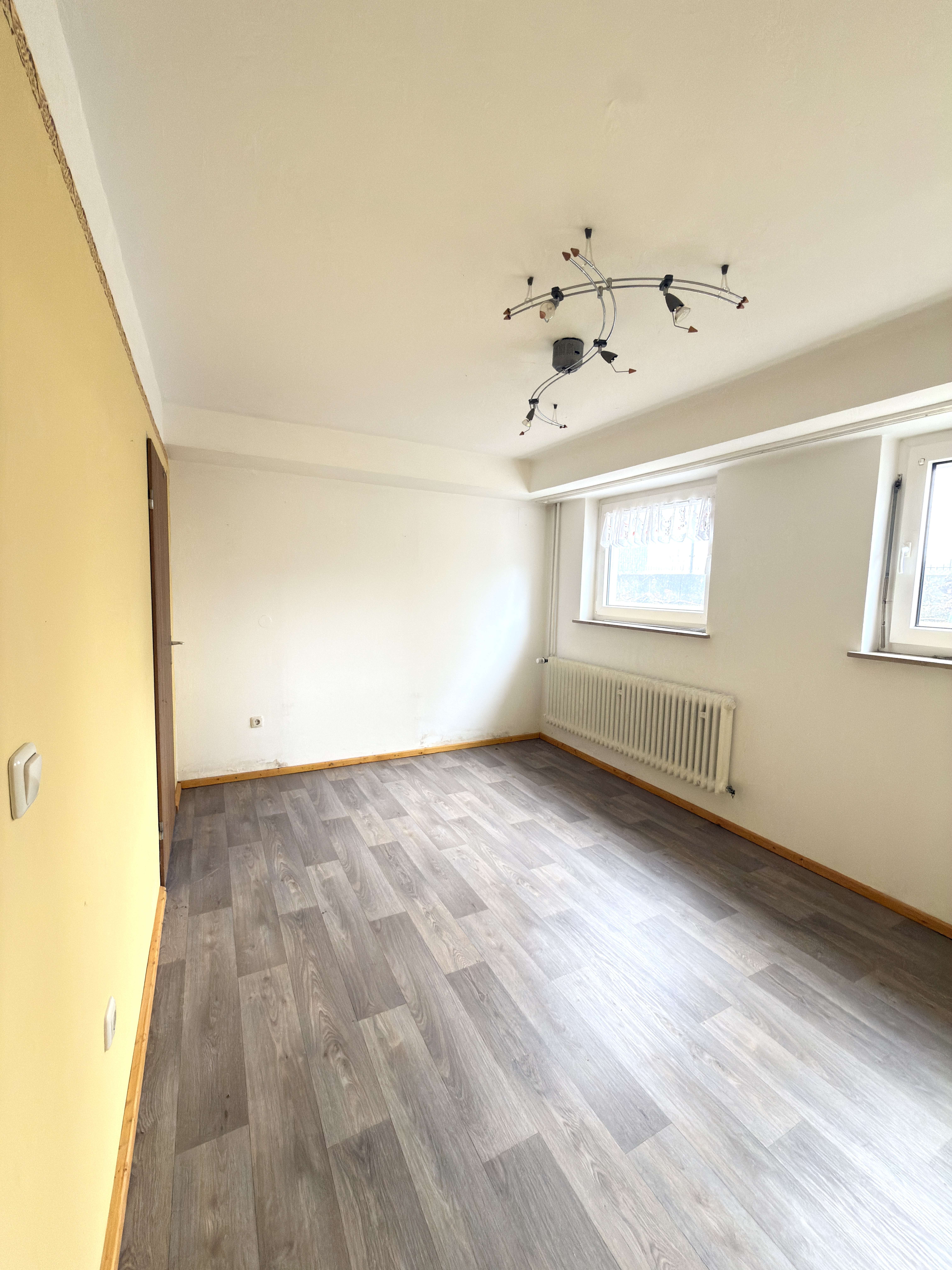 Immobilie in Dormitz - Freistehendes Einfamilienhaus mit Einliegerwohnung in begehrter Lage - Bild 8