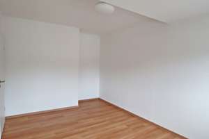 Helle 2-Zimmer-Dachgeschosswohnung mit Einbauküche und großem Dachboden in Düsseldorf-Wittlaer – Bockumer Straße 43, 40489 Wittlaer, Düsseldorf – Vorschaubild 5