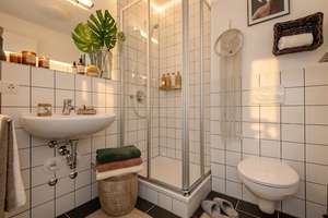 1 Monat mietfrei - Schönes WG-Zimmer für Studenten, Azubis und Schüler – Ernsthaldenstr.  49, 70565 Höhenrand, Stuttgart – Vorschaubild 5