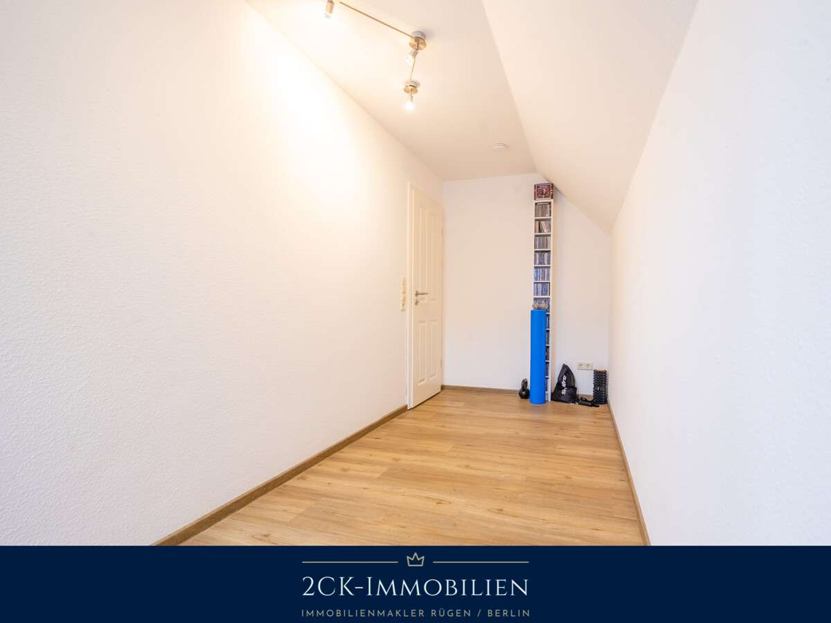 Immobilie in Baabe - Ostseebad Baabe: Moderne DHH, 5 Zimmer, 125 m², Seeblick, Kamin, 2 Bäder & Stellplätze! - Bild 11