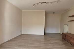 ! Reserviert !  Gepflegtes Reihenmittelhaus in Bremen-Kirchhuchting von privat – Die vollständige Adresse der Immobilie erhältst du vom Anbieter., 28259 Kirchhuchting, Bremen – Vorschaubild 4
