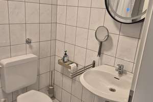 Gut geschnittene möblierte 2 ZKB mit Balkon in Durlach befristet auf 6 Monate wegen Eigenbedarf – Die vollständige Adresse der Immobilie erhältst du vom Anbieter., 76227 Durlach, Karlsruhe – Vorschaubild 7