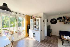 Wohnen auf 2 Etagen – 2-Zimmer-Maisonette mit Süd-West Balkon, zentral und ruhig gelegen – Peter-Auzinger-Straße 17, 81547 Neuharlaching, München – Vorschaubild 2