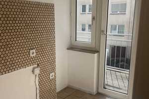 Charmante 2-Zimmer-Wohnung mit Balkon in zentraler Lage von Remscheid
 – Remscheid – Vorschaubild 6