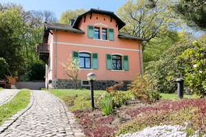 Zwischen Weinberg und Waldrand – Villa mit 3.000 m² Ruhe in Radebeul – Die vollständige Adresse der Immobilie erhältst du vom Anbieter., 1445 Radebeul – Vorschaubild 4
