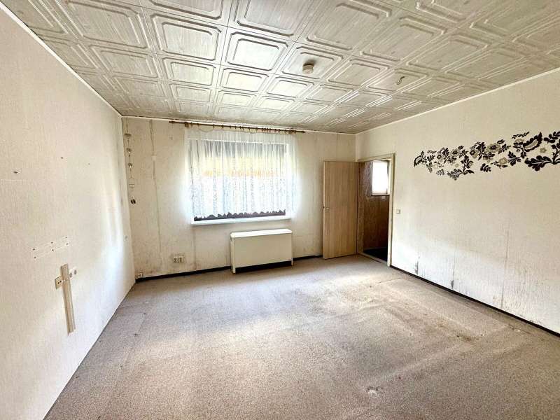 Immobilie in Schwarzheide - Haus mit Garage, Werkstatt und Nebengelaß - Bild 1