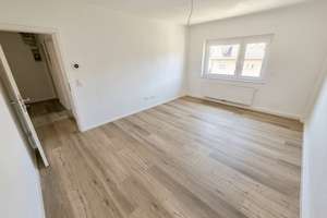 Helle, kernsanierte 4-Zimmer Wohnung optimal für eine Familie oder WG