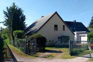 Seltene Wasserlage in Potsdam - Einfamilienhaus mit Steg & Seeblick