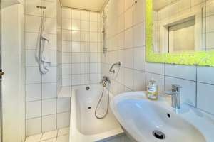 "Charmantes Einfamilienhaus auf Eckgrundstück in bester Wohnlage von Regensburg!" – Die vollständige Adresse der Immobilie erhältst du vom Anbieter., 93057 Konradsiedlung-Wutzlhofen, Regensburg – Vorschaubild 49